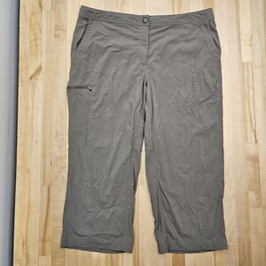 Women’s LL Bean Sz 16 Comfort Trails Crop Mid Rise Hiking Pant 268920 REG Nylon